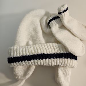 Lord & Taylor Small Creations Ivory Ecru Super Soft Baby Earflap Hat Mittens Set